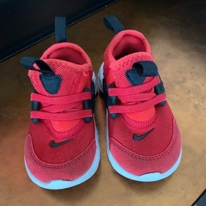 Red Nike sneakers size 6 (kids toddlers)